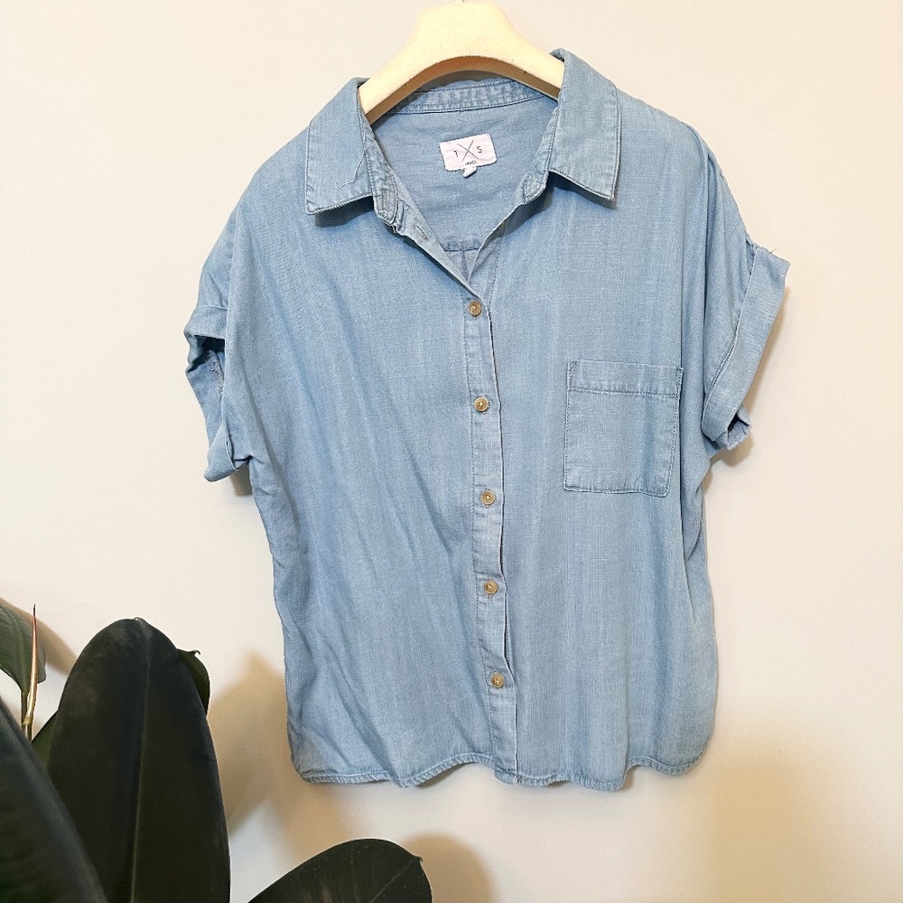 t /s | chambray tercel short sleeve button down